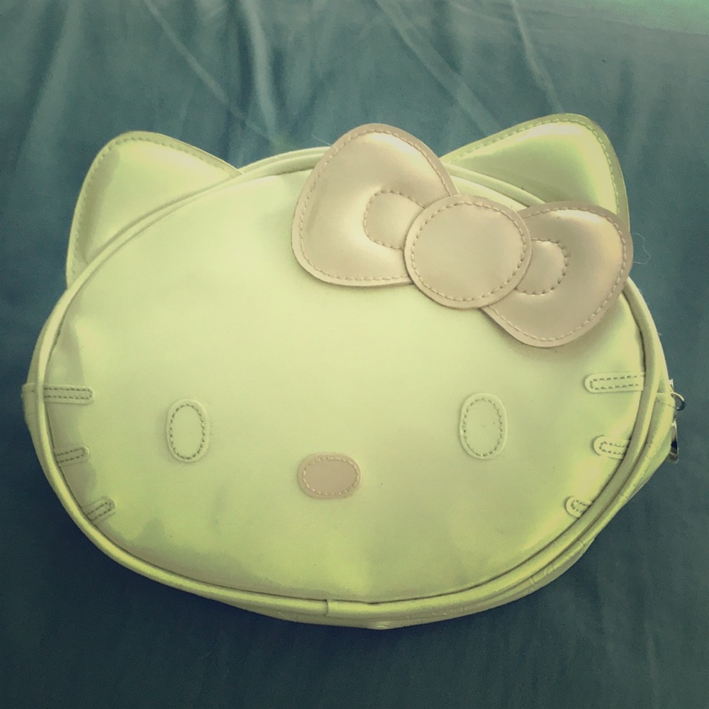 Hello Kitty clutch